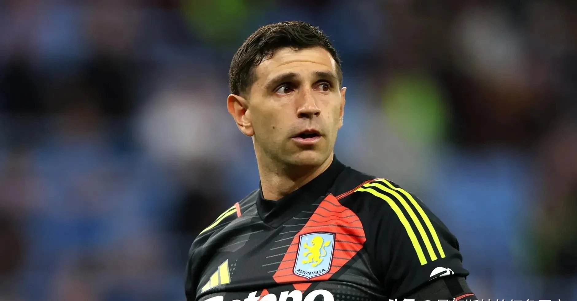 开云棋牌app下载里程碑夜！本菲卡单刀错失；中超转会期刷纪录；底气十足；赛季目标并未改变的简单介绍